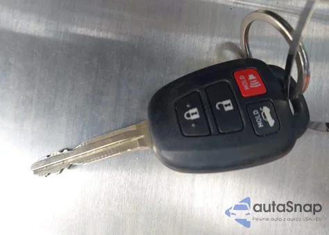 2014 Toyota Corolla Le z USA, uszkodzony, nr VIN 5YFBURHEXEP050757